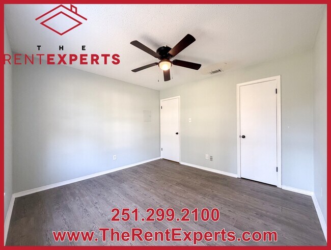 Building Photo - 784 Trailwood Dr E