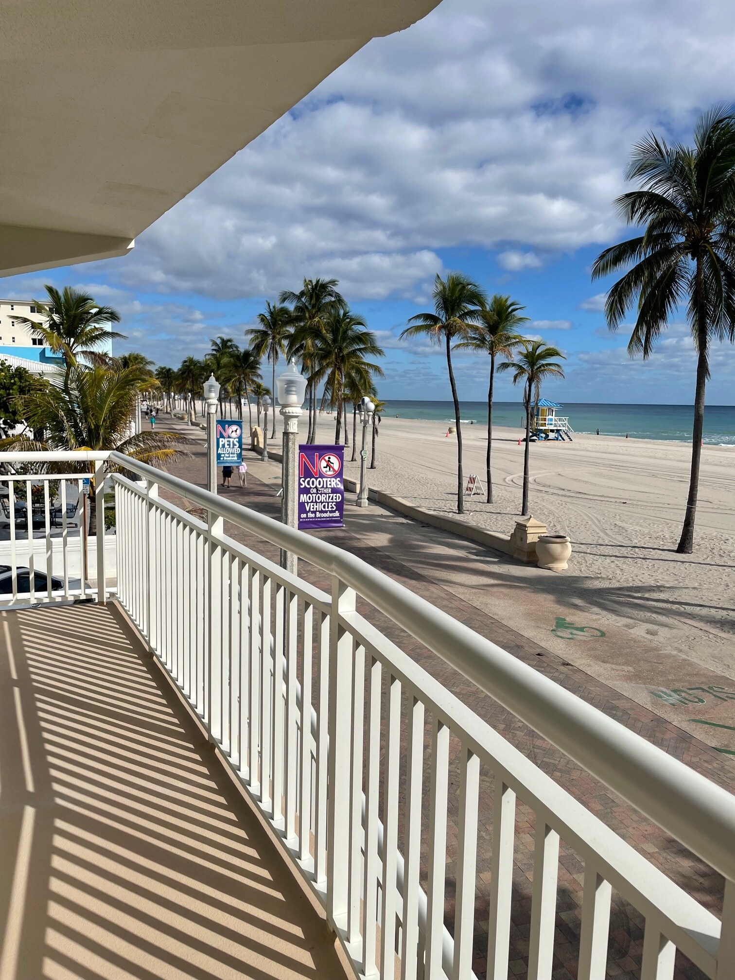 Building Photo - 901 S Surf Rd