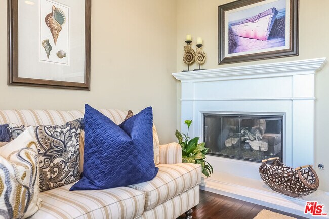 Building Photo - 7391 W Coastal View Dr