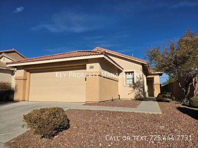 Primary Photo - BEAUTIFUL 3 BED, 2 BATH HOME WITH OPEN FLO...