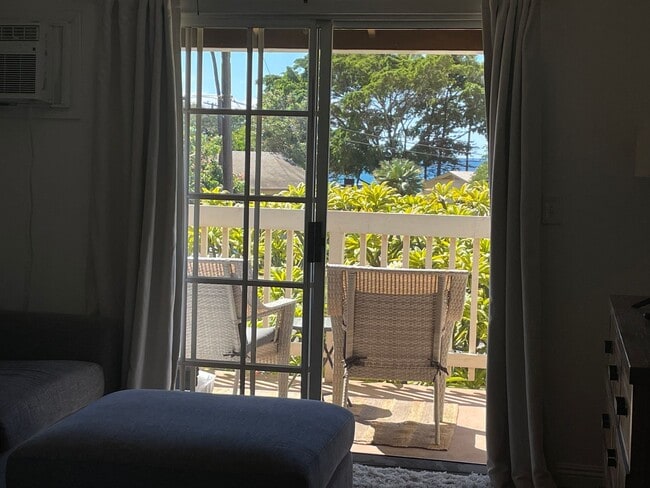 Building Photo - Kihei Villages Upper Level Furnished 2bed/1.5 bath Ocean View Condo