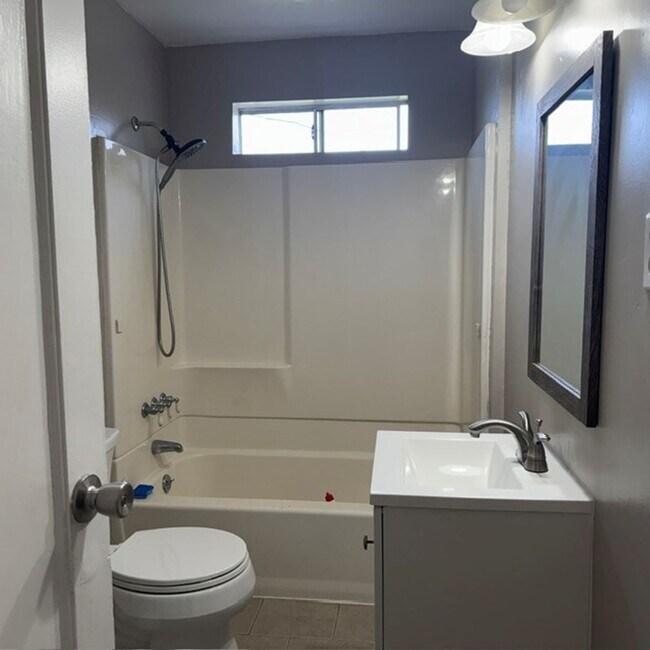 Building Photo - 2612 Belle Ter