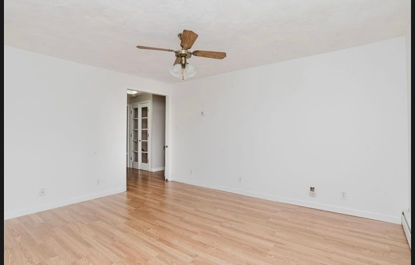 Family Room - 167 Mendon Rd