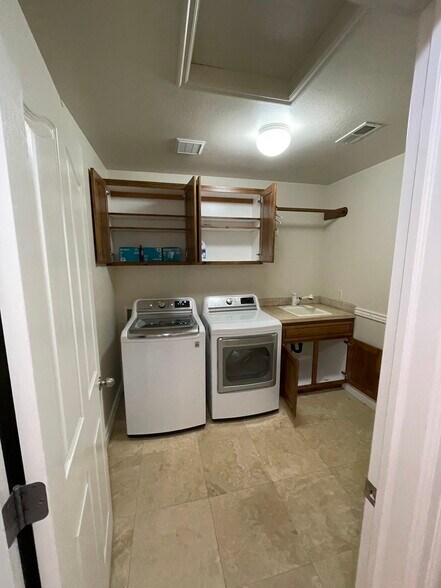 Washer/Dryer room - 706 S 600 E