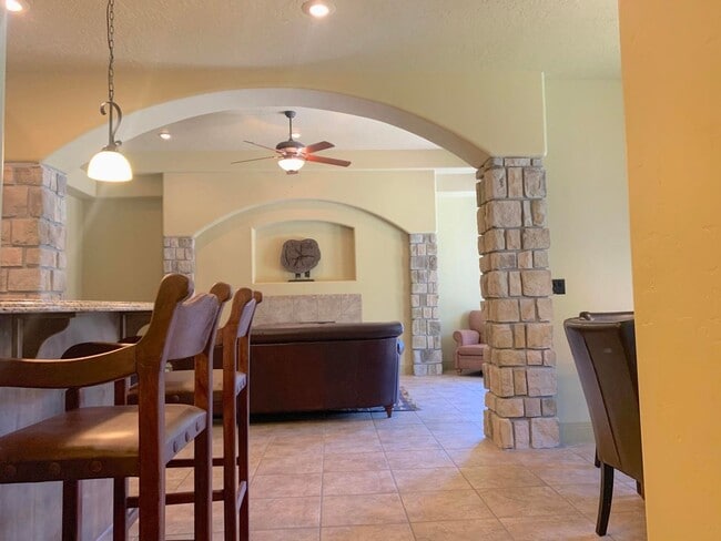 Building Photo - This Gorgeous Home is in the Tonaquint Ter...