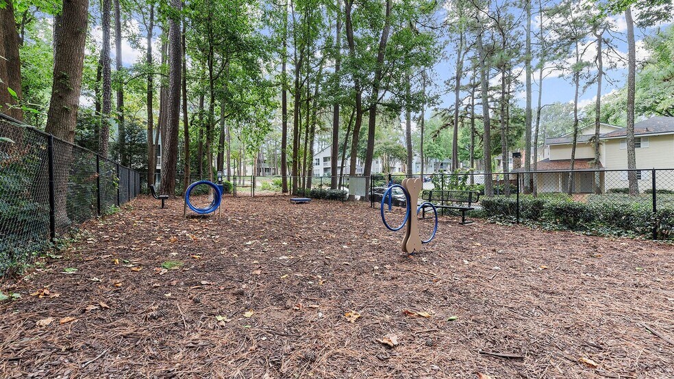 Building Photo - 2850 Delk Rd SE