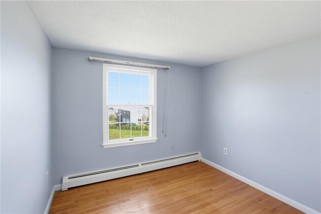 Building Photo - 22 Roger Williams Ct