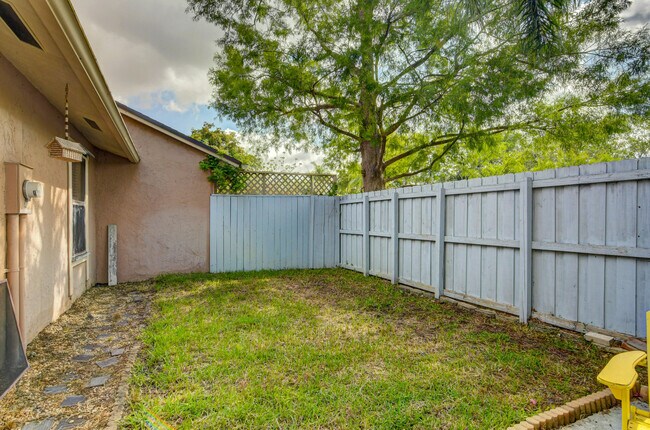 Building Photo - 11834 Donlin Dr
