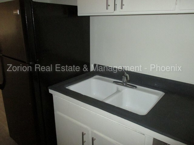 Building Photo - 2 bedroom 1 bath in Scottsdale!