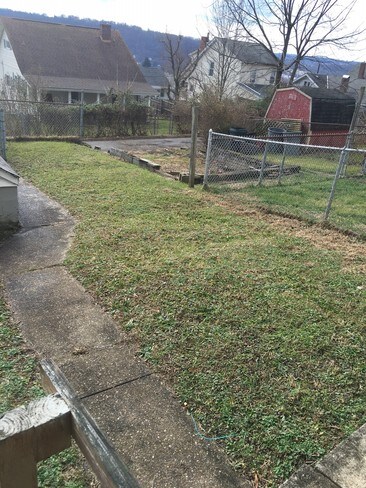 Building Photo - 1634 Cedar St