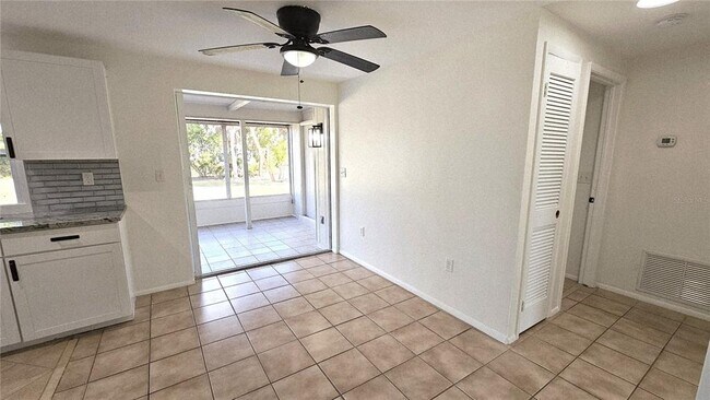 Building Photo - 284 Rotonda Blvd W