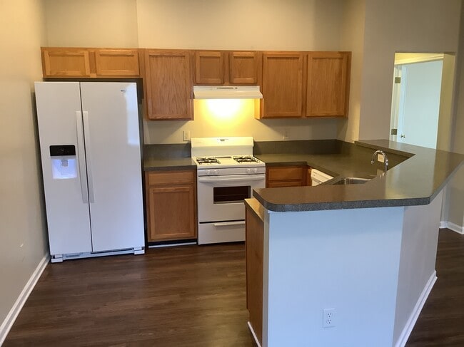 Building Photo - 3268 Volley Dr