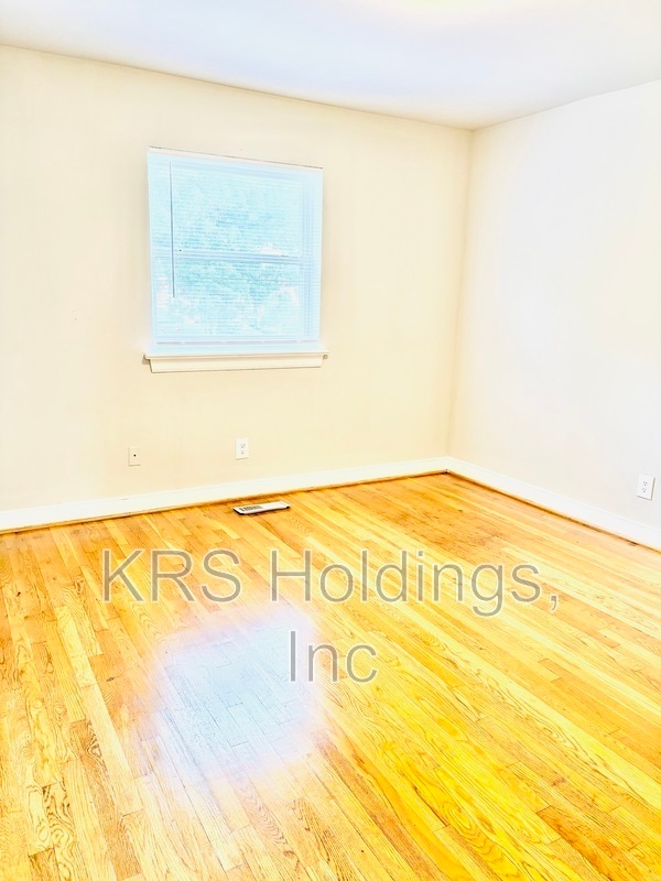 Building Photo - 5249 Goolsby Ct