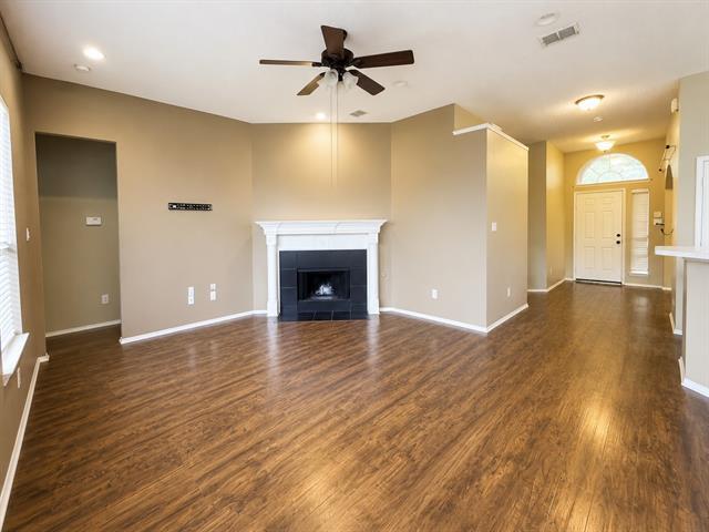 Building Photo - 9505 Thorncliff Dr