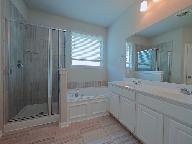 Building Photo - 26046 Quiet Field Ct