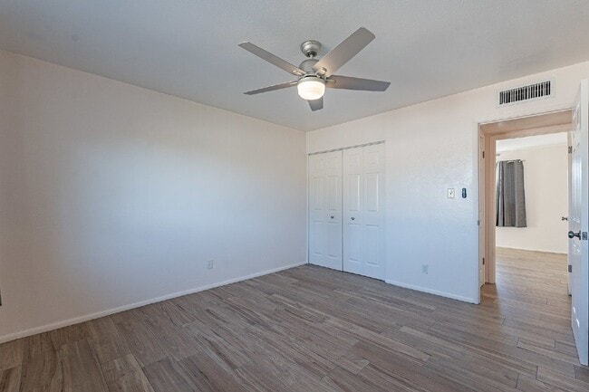 Building Photo - 8416 E Rancho Vista Dr