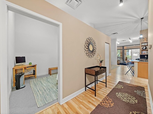 Building Photo - 211 E Ohio St