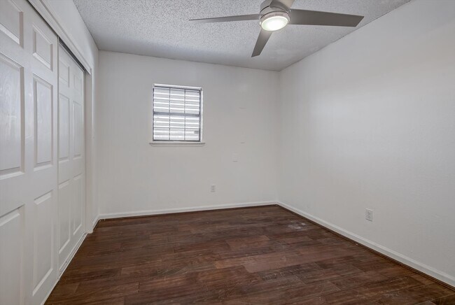 Building Photo - 2128 59th St