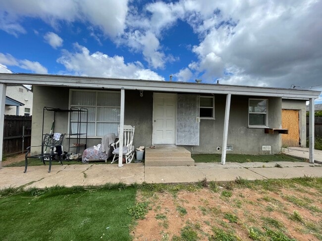 Primary Photo - Freshly Painted Exterior and Interior! Sin...