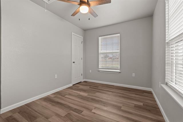 Building Photo - 1070 E Reno Rd