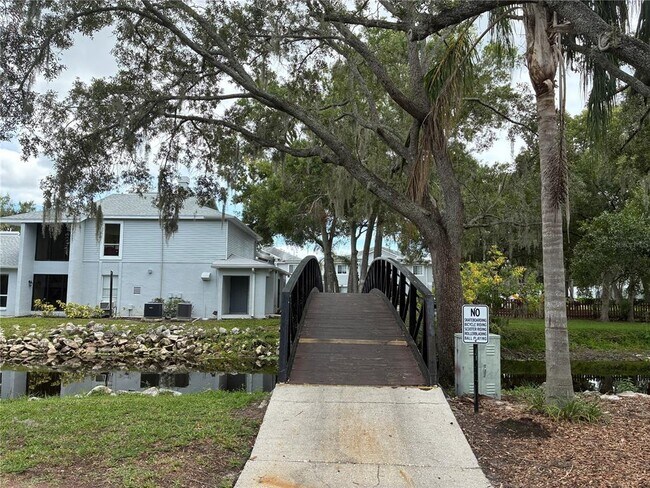 Building Photo - 4131 Dolphin Dr