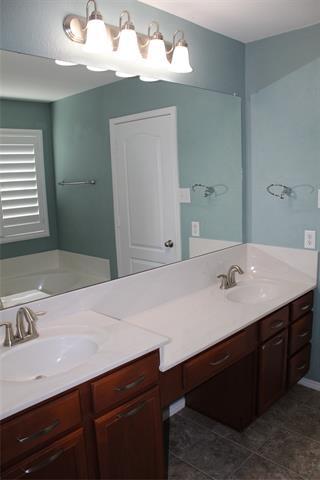 Building Photo - 829 Dogwood Trail