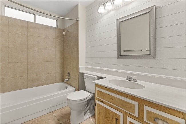 Building Photo - Spectacular Updates, 3 Bedroom 2 Bath