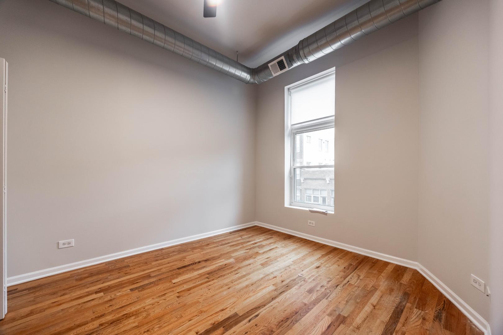 Building Photo - 1540 N Milwaukee Ave