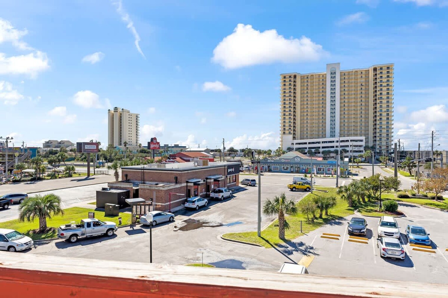 Building Photo - 8730 Thomas Dr