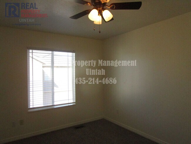 Building Photo - 393 E 600 S