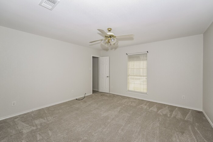 Building Photo - 9125 Timber Oaks Dr