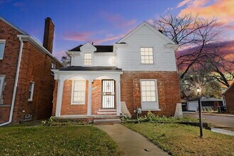 Building Photo - Detroit Gem: Spacious 3-Bed, 2-Bath Haven ...