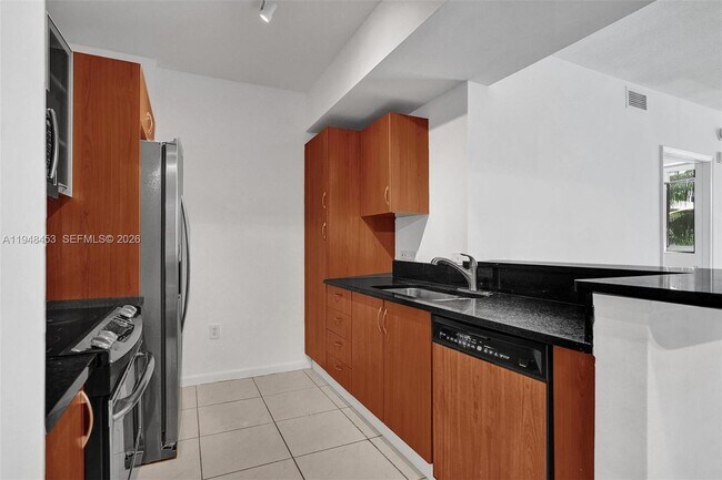 Building Photo - 18800 NE 29th Ave