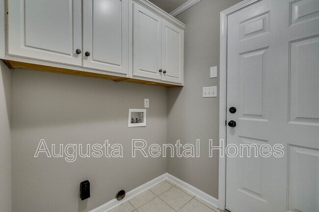 Building Photo - 1054 Grove Landing Ln