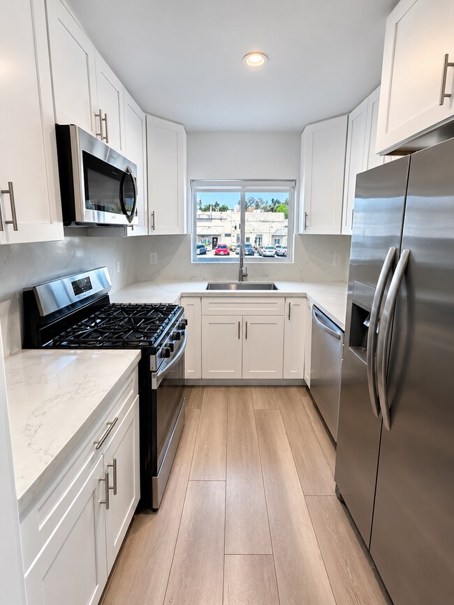 Interior Photo - 11675 Darlington Place