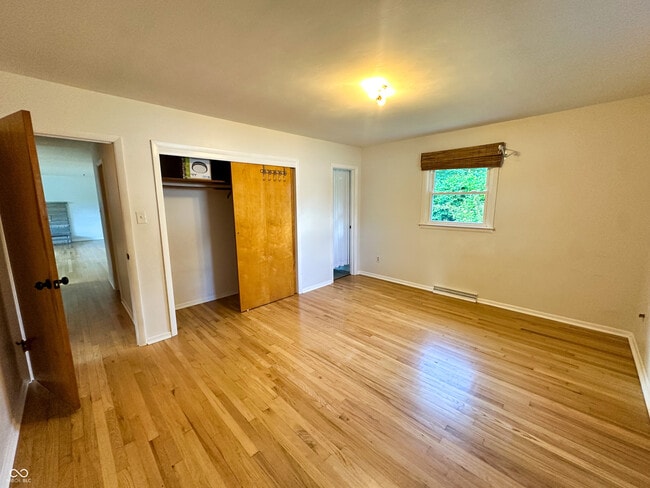 Building Photo - 9 Paradise Ln