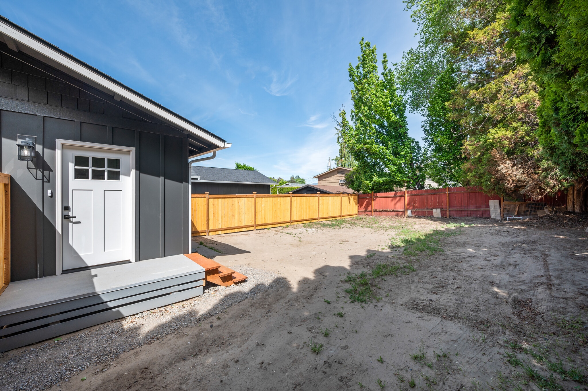 Building Photo - 1301 Clements Cir