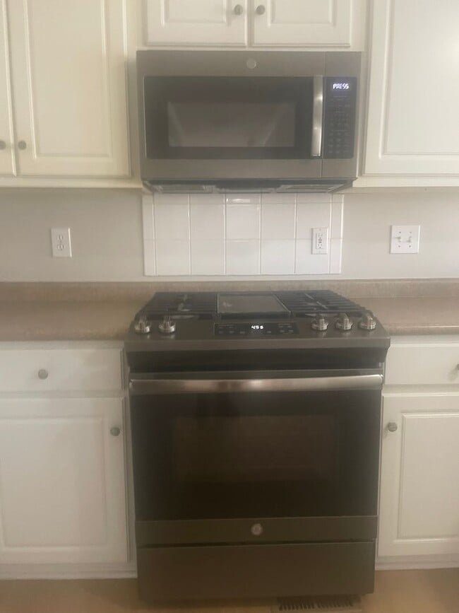 Building Photo - BASEMENT HOME-DOUBLE DECKS-COLUMBIA COUNTY, GOOD SCHOOLS, COVENIENT TO FORT