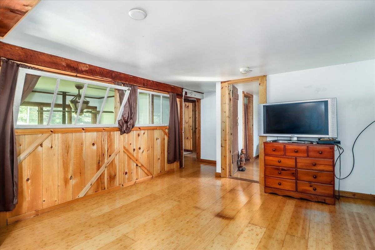 Building Photo - 155 Squash Hollow Rd