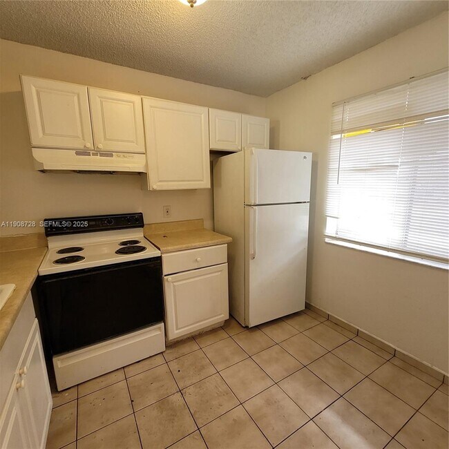 Building Photo - 8540 N Sherman Cir