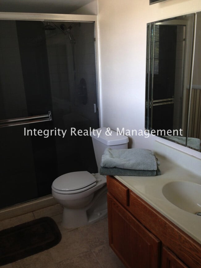 Building Photo - 13637 Pisces Ct