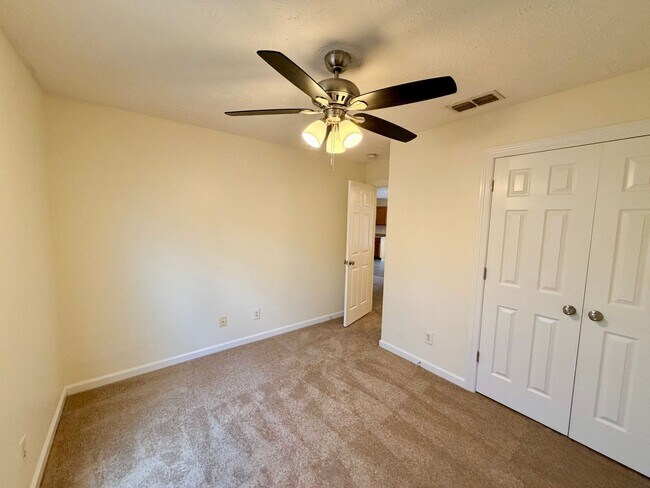 Building Photo - 1516 Destiny Dr