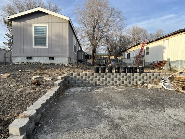 Building Photo - 1416 Huntley