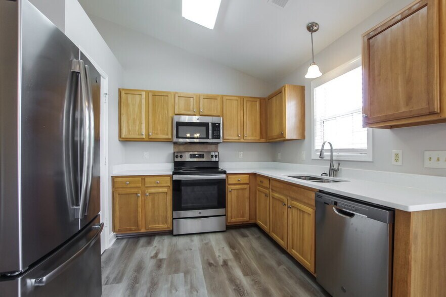 Building Photo - 1118 Landen Chase Drive