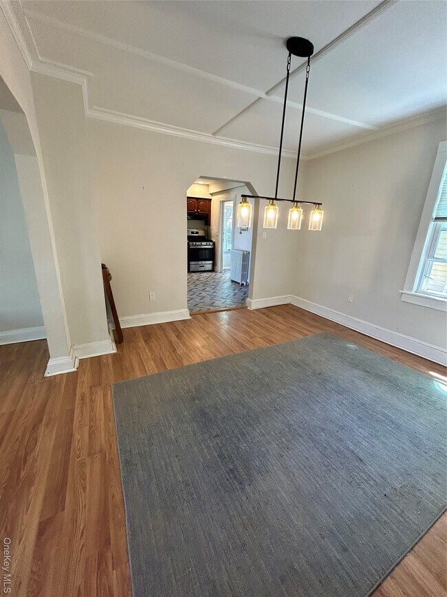 Building Photo - 24 Arnold Ave