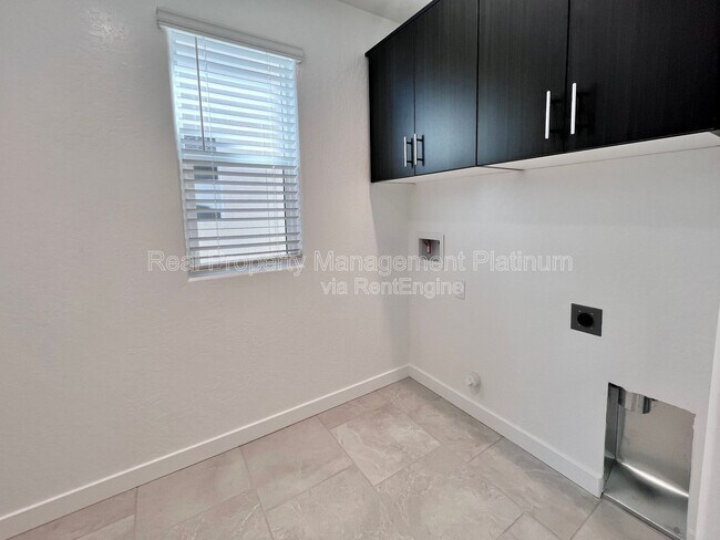 Building Photo - 2891 E Tierra Dr