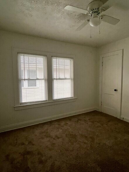 Bedroom 2 - 897 Thomas Rd