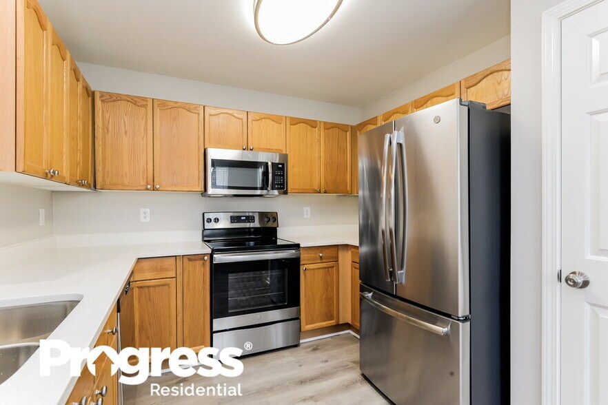 Building Photo - 1243 Brook Farm Ln