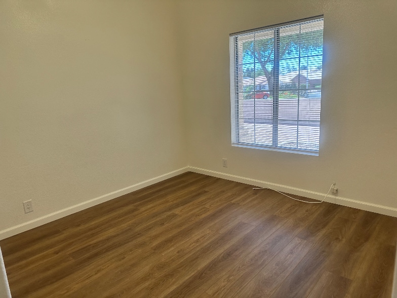 Building Photo - 1060 W Paseo Way