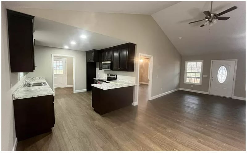 Building Photo - 100 Road 9090 Rd